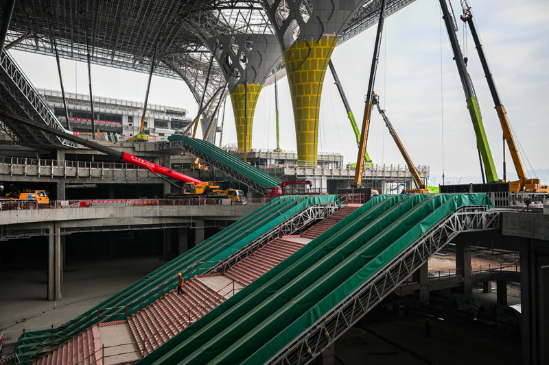 Gr??ter Bahnknotenpunkt im Westen Chinas soll 2025 in Betrieb gehen