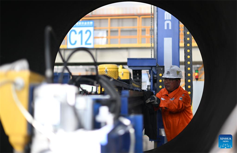 Chinas erste ?Smart Factory“ für Offshore-?l- und -Gasanlagen voll betriebsbereit