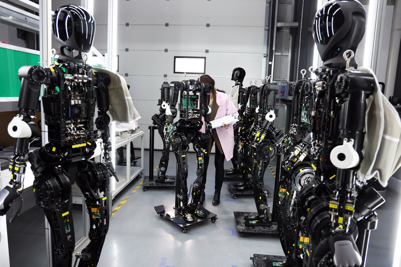 Shanghais erste Fabrik für humanoide Roboter beginnt mit Massenproduktion