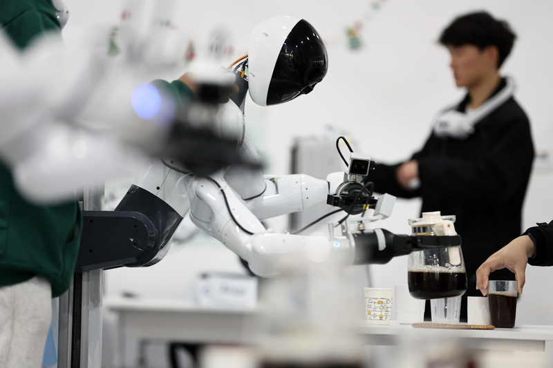 Shanghais erste Fabrik für humanoide Roboter beginnt mit Massenproduktion