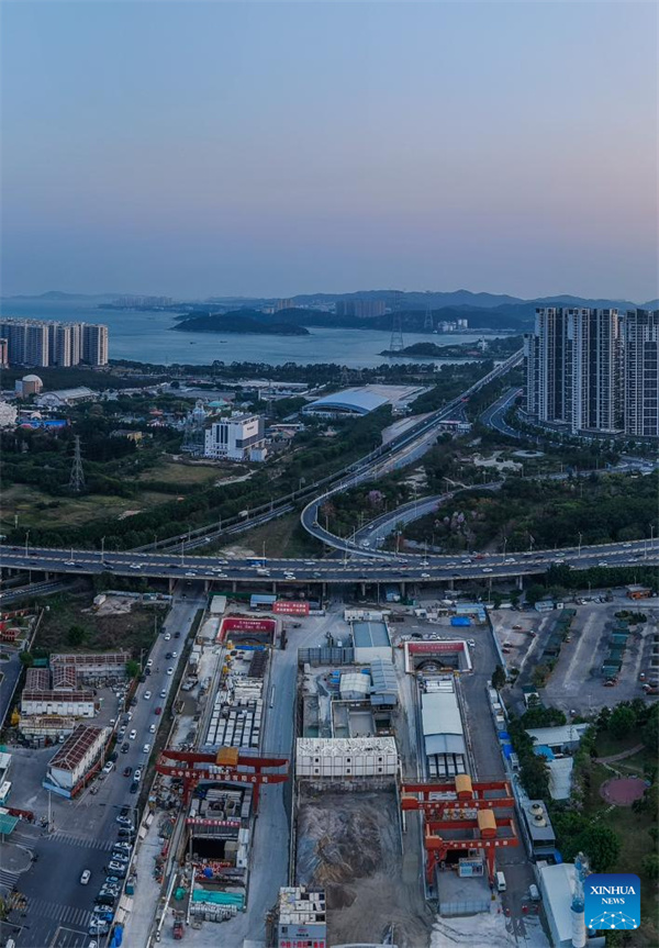 Weltweit erster zweigleisiger Unterwassertunnel einer Hochgeschwindigkeitsstrecke durchbrochen
