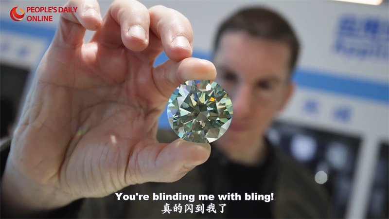 7 von 10 künstlichen Edelsteinen weltweit kommen aus Wuzhou