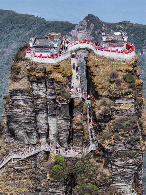 Entdecken Sie die echte ?Himmelsstadt“ im südwestchinesischen Guizhou