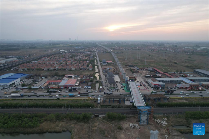Drehbrücke der Intercity-Strecke Shijiazhuang-Hengshui-Cangzhou-Huanghua Hafen im Bau