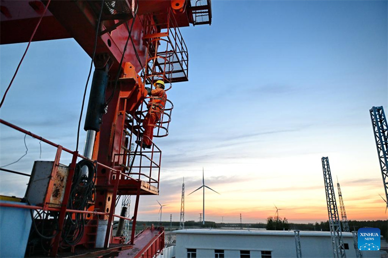 Die Tr?germontage im Abschnitt Hebei der Hochgeschwindigkeitsstrecke Xiong’an–Shangqiu ist vollst?ndig abgeschlossen