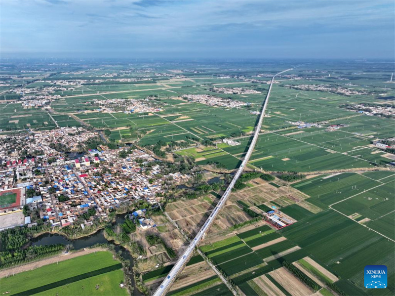 Die Tr?germontage im Abschnitt Hebei der Hochgeschwindigkeitsstrecke Xiong’an–Shangqiu ist vollst?ndig abgeschlossen