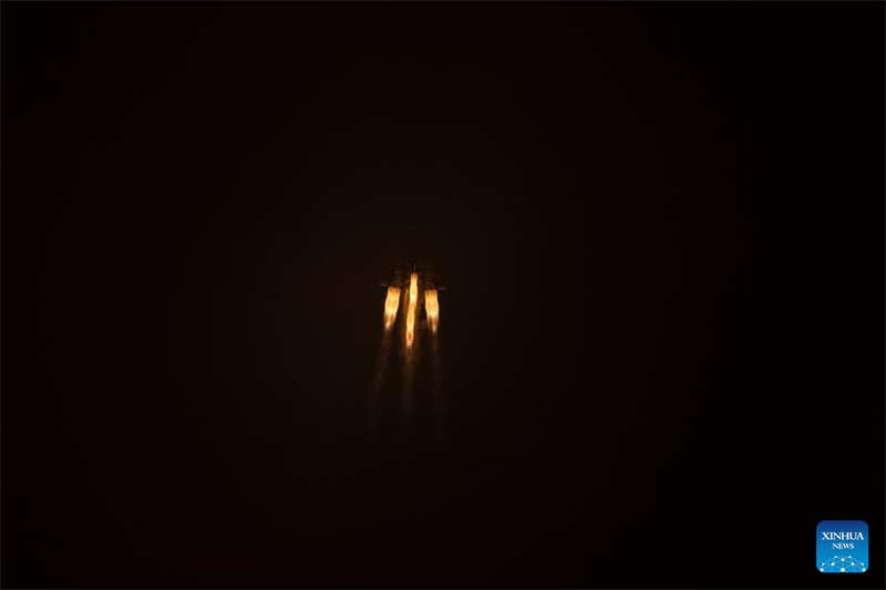 China schickt erfolgreich eine Satellitengruppe für Internet-Anwendungen ins All