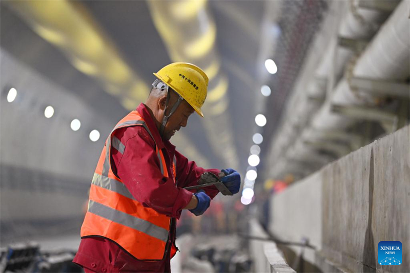 Der Jingu-Haihe-Tunnel der Tianjin-Weifang High-Speed Railway befindet sich im Bau
