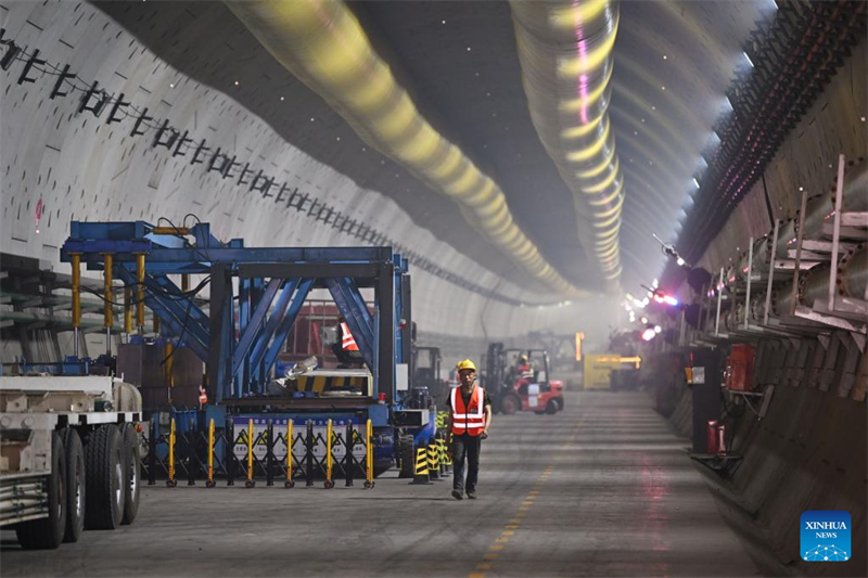 Der Jingu-Haihe-Tunnel der Tianjin-Weifang High-Speed Railway befindet sich im Bau