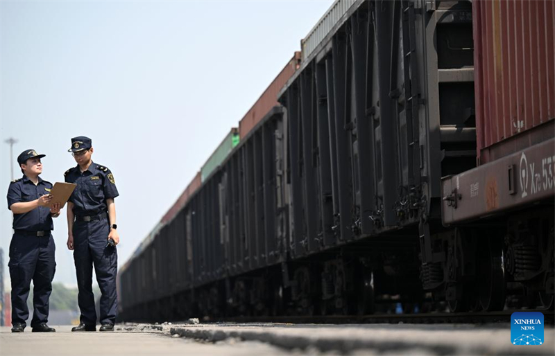 China-Zentralasien-Güterzug f?hrt von Tianjin nach Taschkent