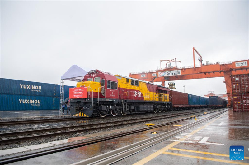 China-Europa-Expresszug (Chengdu–Chongqing) über mittlere Route nimmt planm??igen Betrieb auf