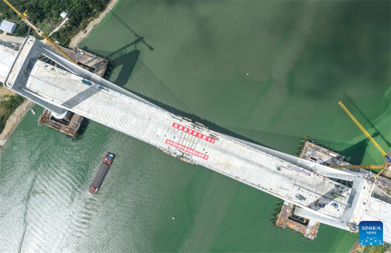 Verbindung der Brückenteile der Linhuaiguan-Huaihe-Brücke in Anhui ist abgeschlossen