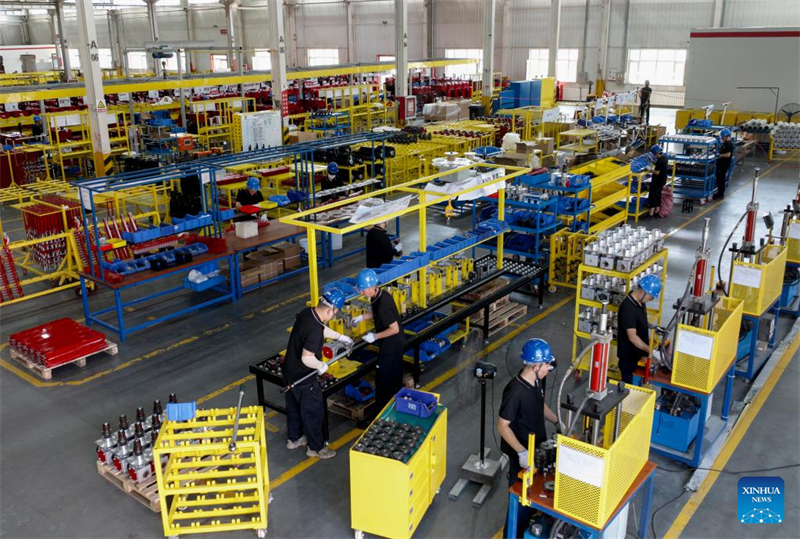 Werkstatt für Herstellung von Baumwollerntern in Xinjiang