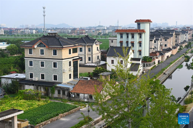 Dorfgemeinschaft nutzt aktiv M?glichkeiten zur Reduktion von Umweltbelastungen und Kohlenstoffemissionen