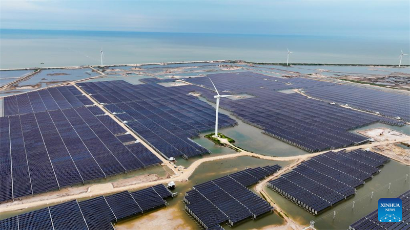 China nutzt brachliegende Fl?chen von ?lfeldern zur Entwicklung sauberer Energie