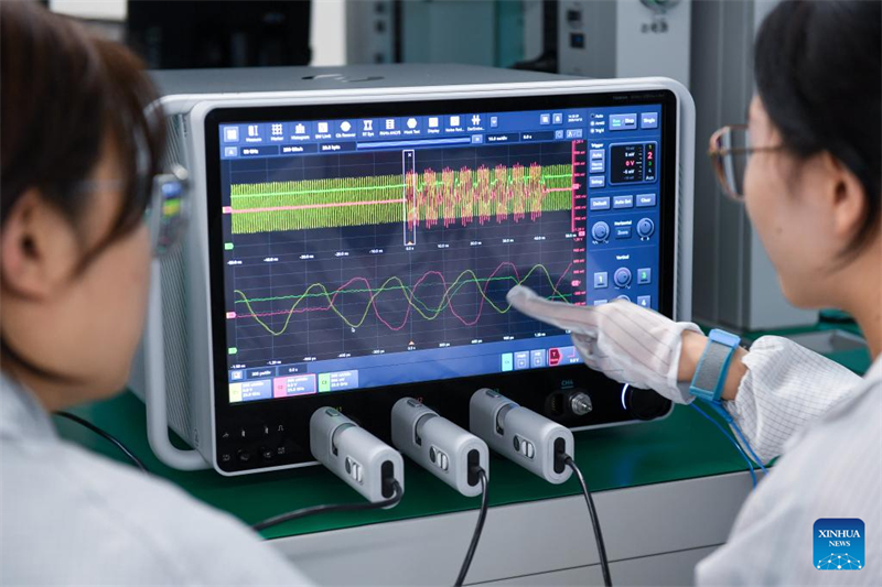 Chinas selbst entwickeltes 90-Gigahertz-Oszilloskop setzt neue Ma?st?be