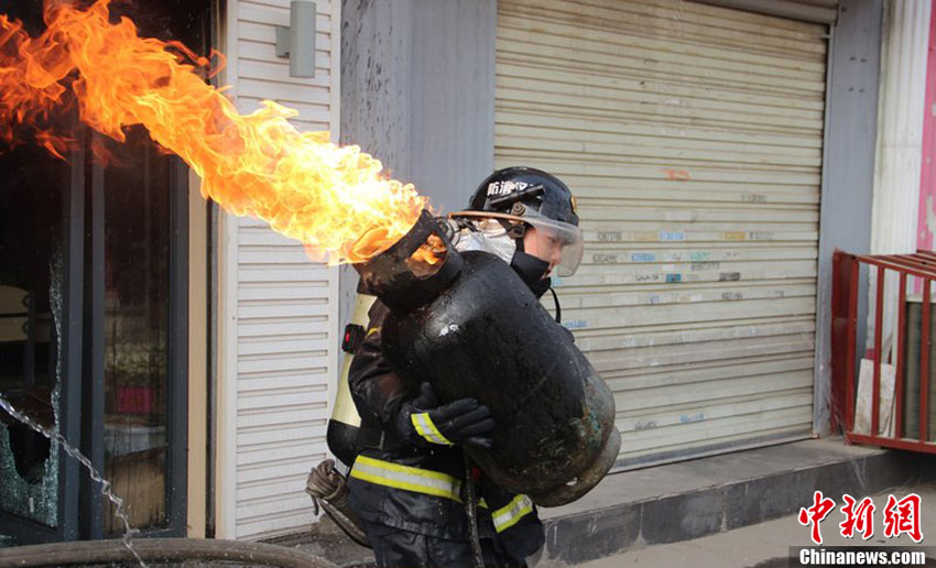 Feuerwehrmann wird Weibo-Held