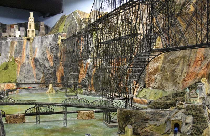 Amerikaner baut die gr??te Modelleisenbahn der Welt