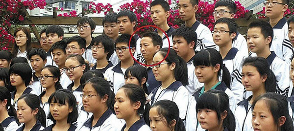 ?Lückenbü?er“ Chen erfüllt Traum seines Sohnes